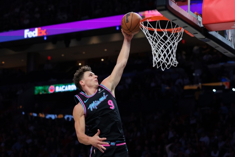 CCTV体育网-拉松谈与德罗赞冲突：啥也没说也没挑事 只是把他说的回敬他一下